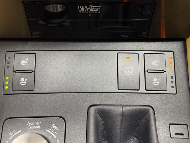 レクサス RC300h バージョンL