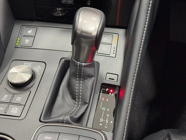 レクサス RC300h バージョンL