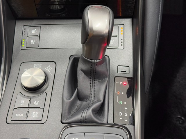 レクサス IS300h バージョンL