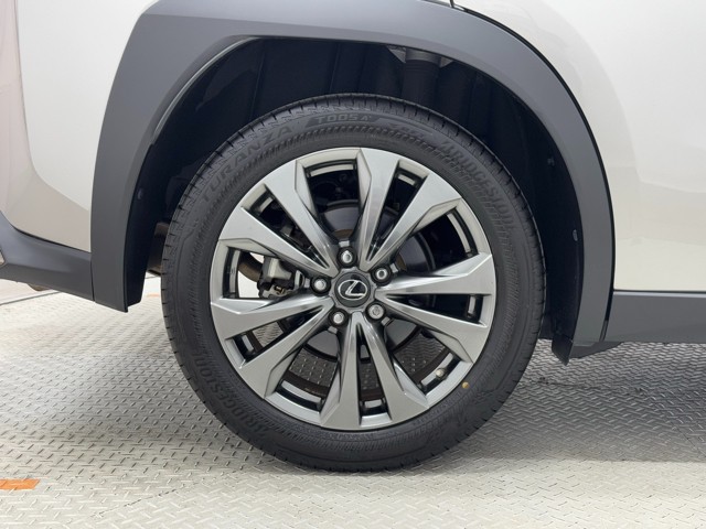 レクサス UX200 Fスポーツ