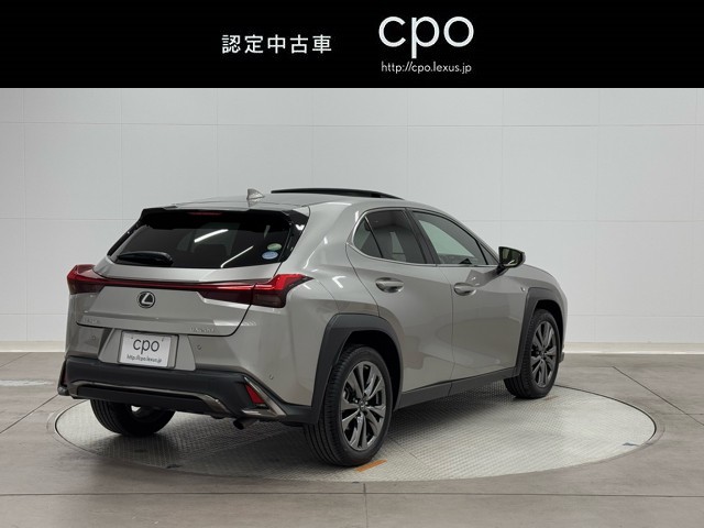 レクサス UX200 Fスポーツ