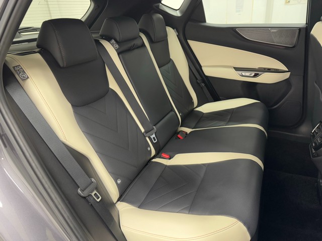 レクサス NX450h+ versionL