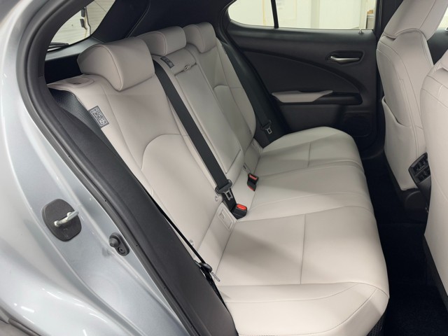 レクサス UX250h バージョンC