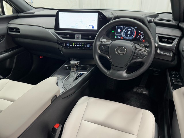 レクサス UX250h バージョンC
