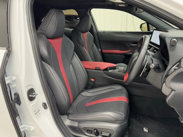 レクサス UX250h Fスポエモ Exp