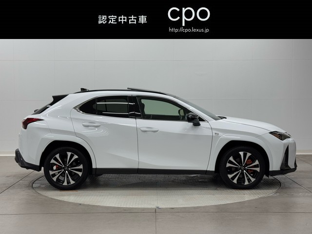 レクサス UX250h Fスポエモ Exp