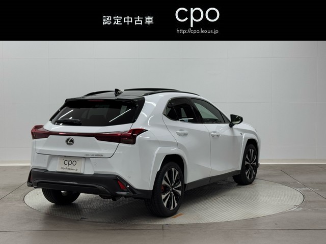 レクサス UX250h Fスポエモ Exp