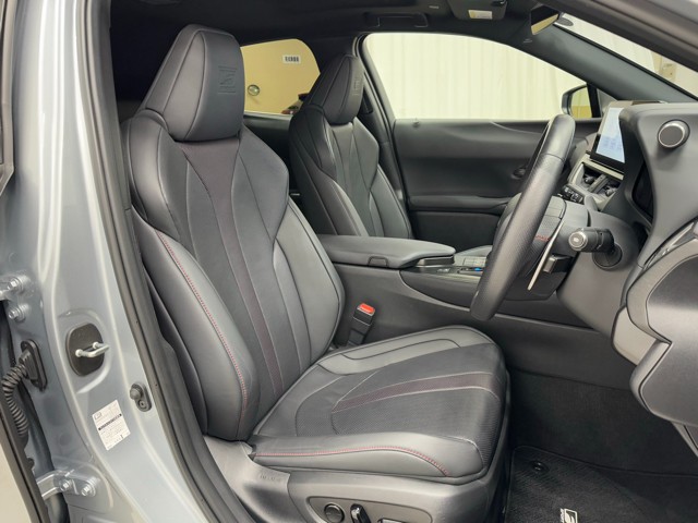 レクサス UX300h Fスポーツ