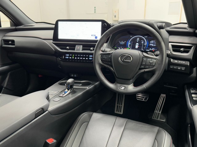 レクサス UX300h Fスポーツ