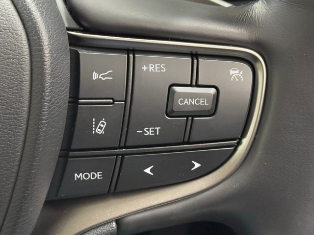 レクサス UX300e バージョンL