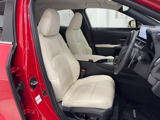 レクサス UX300e バージョンL