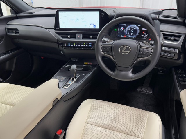 レクサス UX300e バージョンL