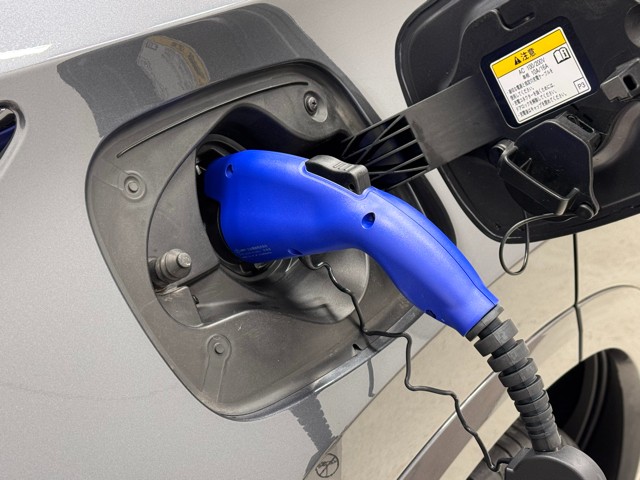 レクサス NX450h+ Fスポーツ