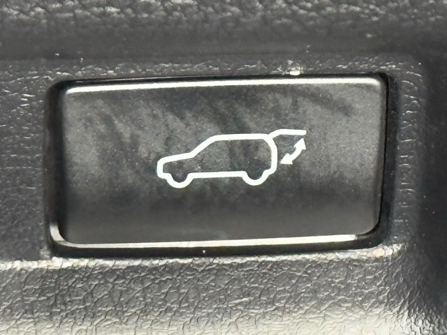 レクサス UX300e VER-L