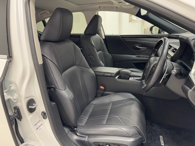 レクサス ES300h バージョンL