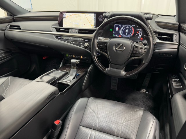 レクサス ES300h バージョンL