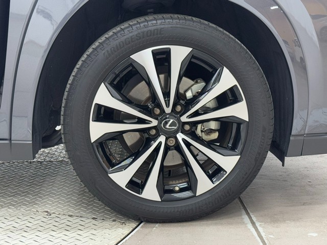 レクサス UX200 F SPORT スタイルブ