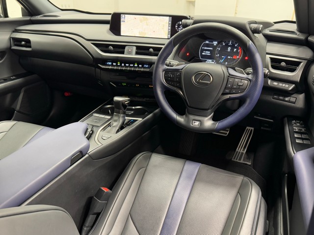 レクサス UX200 F SPORT スタイルブ