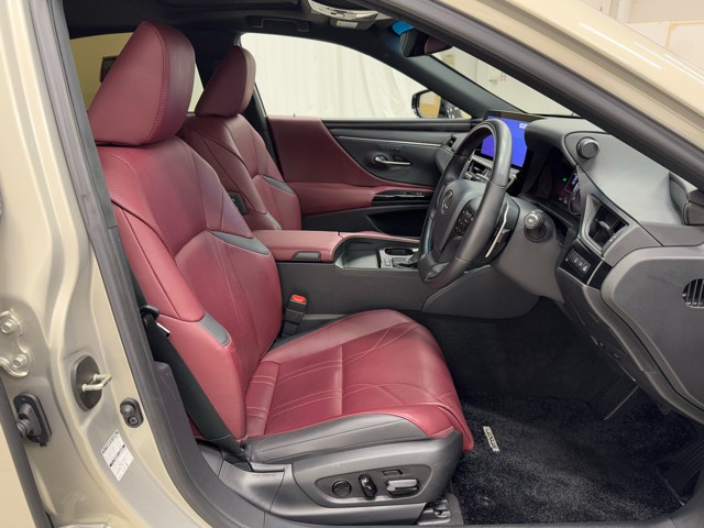 レクサス ES300h グレイスフルエスコート