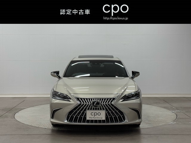 レクサス ES300h グレイスフルエスコート