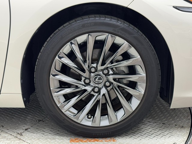 レクサス ES300h グレイスフルエスコート