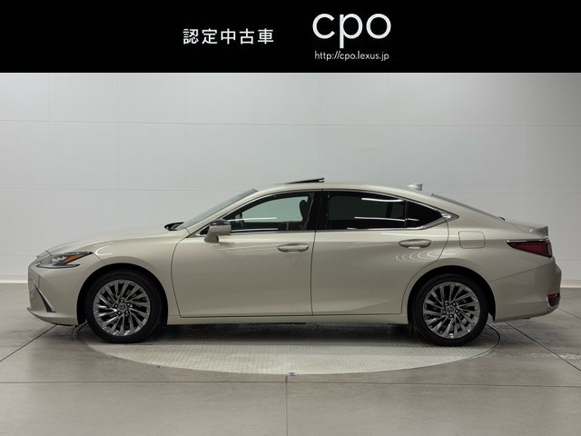 レクサス ES300h グレイスフルエスコート