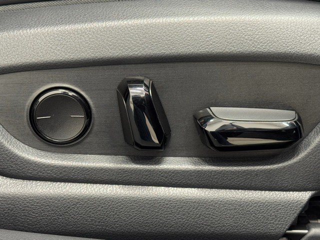 レクサス UX300h Fスポーツエモーショナル