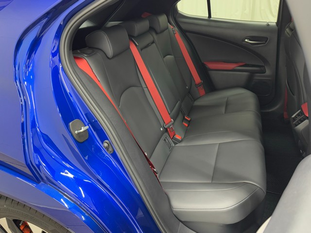 レクサス UX300h Fスポーツエモーショナル