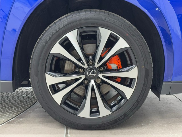 レクサス UX300h Fスポーツエモーショナル