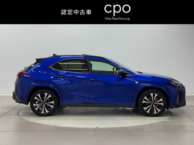 レクサス UX300h Fスポーツエモーショナル