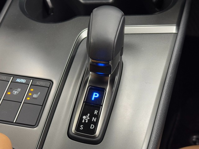 レクサス UX300h VersionC