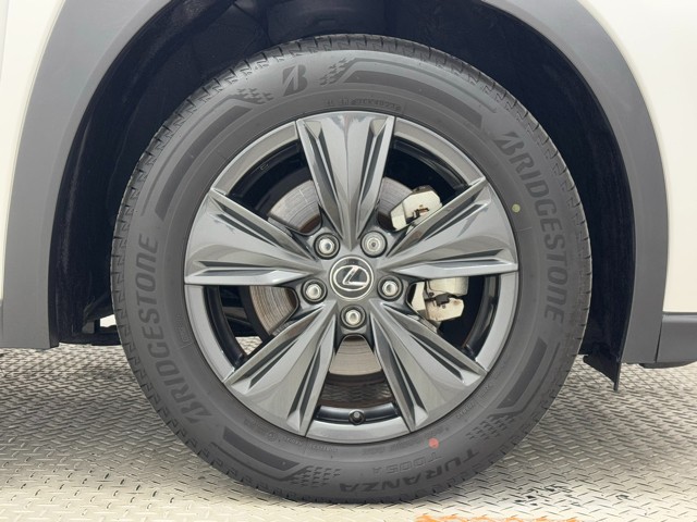 レクサス UX300h VersionC