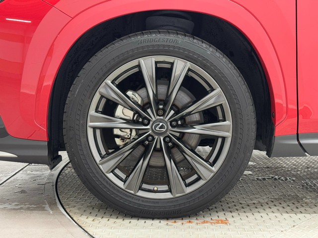 レクサス NX450h+ Fスポーツ