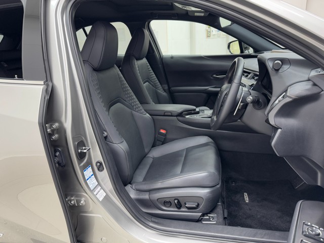 レクサス UX250h ElegantBlack