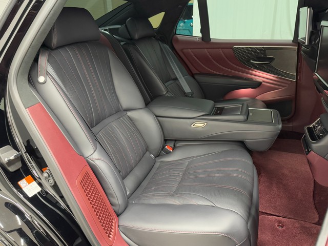レクサス LS500h EXECUTIVE