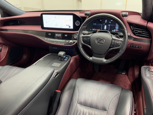 レクサス LS500h EXECUTIVE