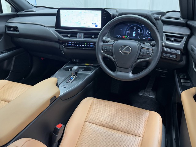 レクサス UX300h バージョンL
