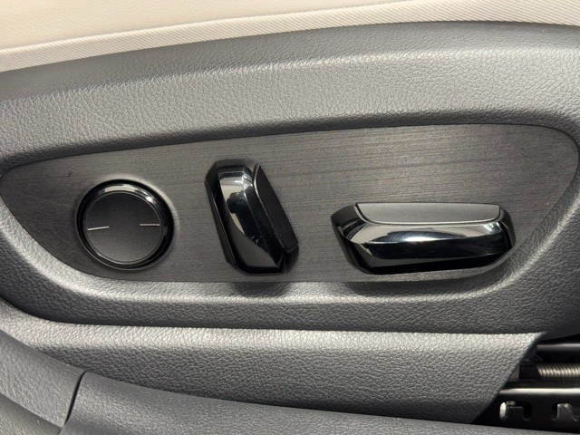 レクサス UX300h VER-L