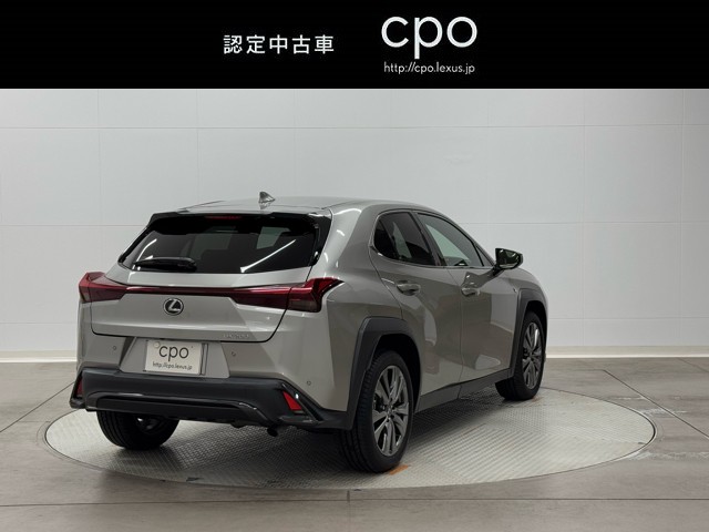 レクサス UX200 Fスポーツ