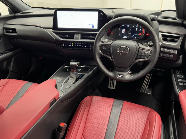 レクサス UX200 Fスポーツ