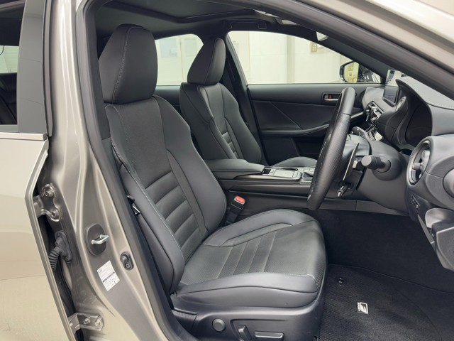 レクサス IS300h Fスポーツ
