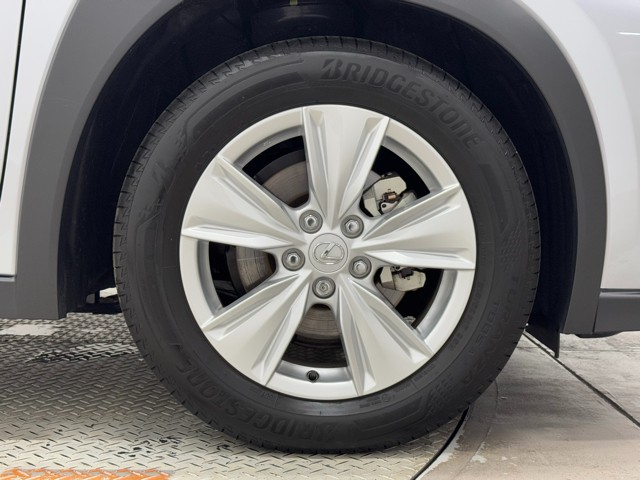 レクサス UX300h バージョンC