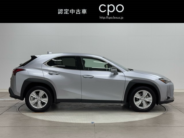 レクサス UX300h バージョンC