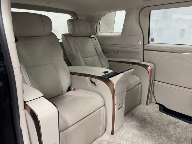 レクサス LM500h EXECUTIVE