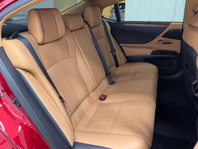 レクサス ES300h バージョンL
