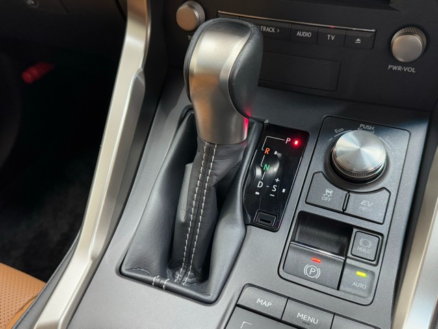 レクサス NX300h version L
