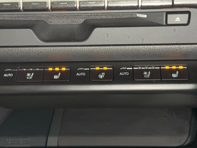 レクサス UX300e version L