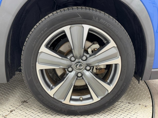 レクサス UX300e version L