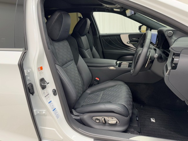 レクサス LS500h F SPORT AWD