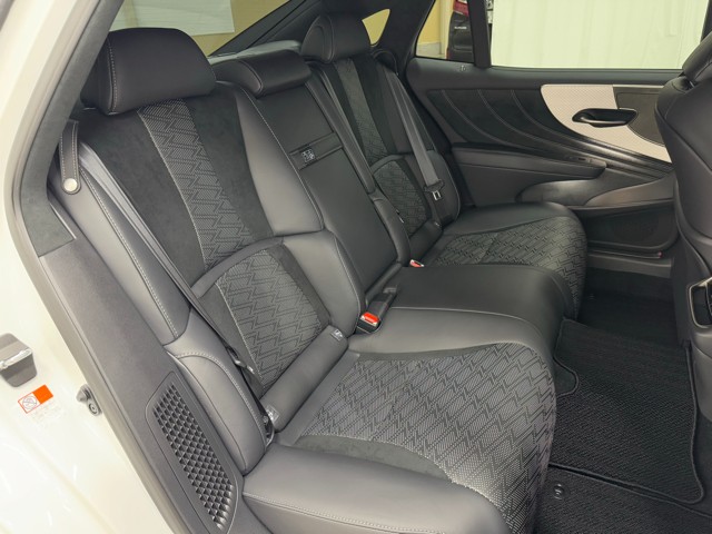 レクサス LS500h F SPORT AWD
